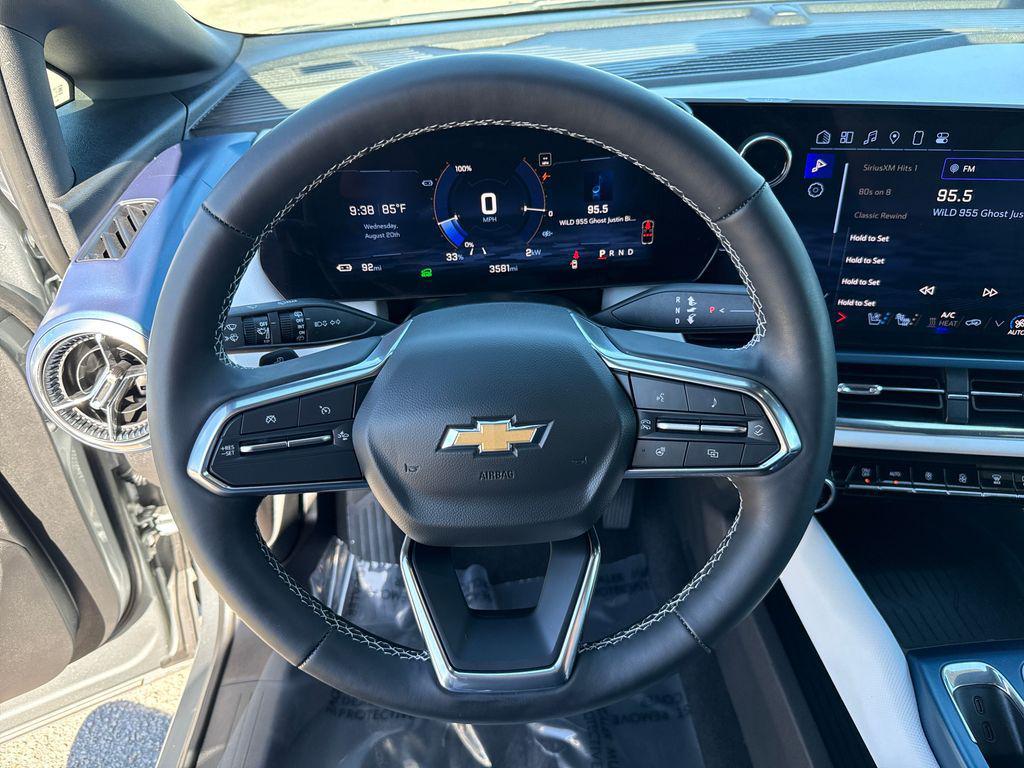 used 2024 Chevrolet Equinox EV car, priced at $28,900