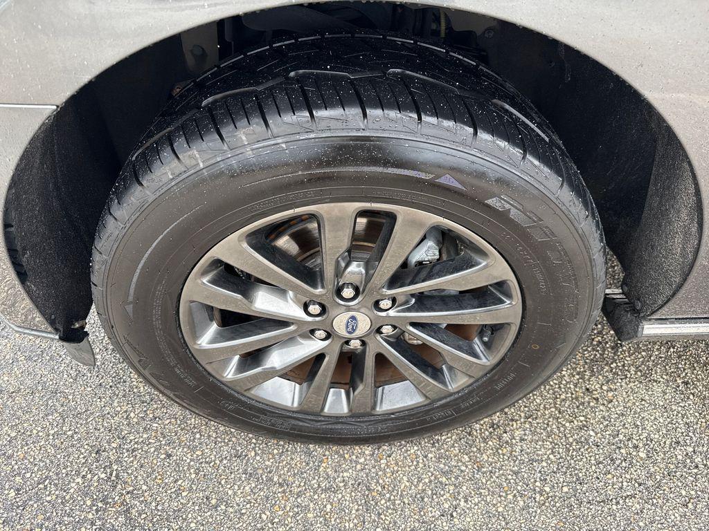 used 2020 Ford Expedition car, priced at $23,900