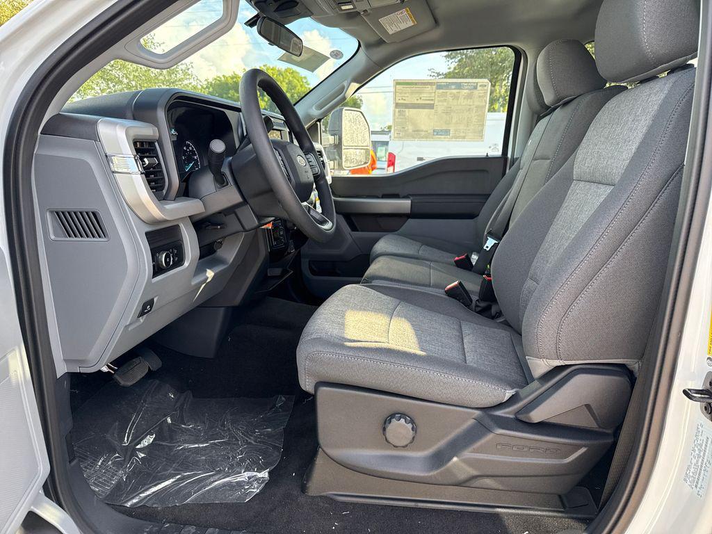 new 2025 Ford F-250 car, priced at $65,019