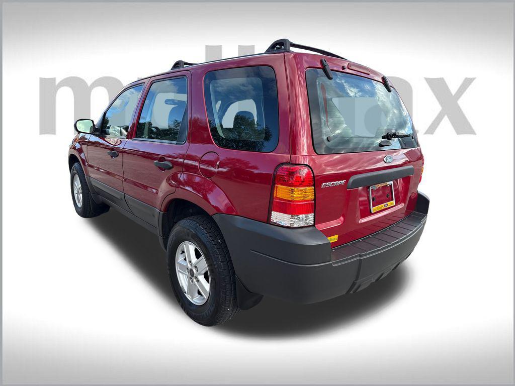 used 2005 Ford Escape car, priced at $6,900