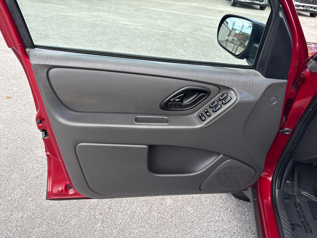 used 2005 Ford Escape car, priced at $6,900