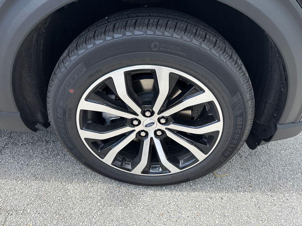 new 2025 Ford Explorer car, priced at $44,185