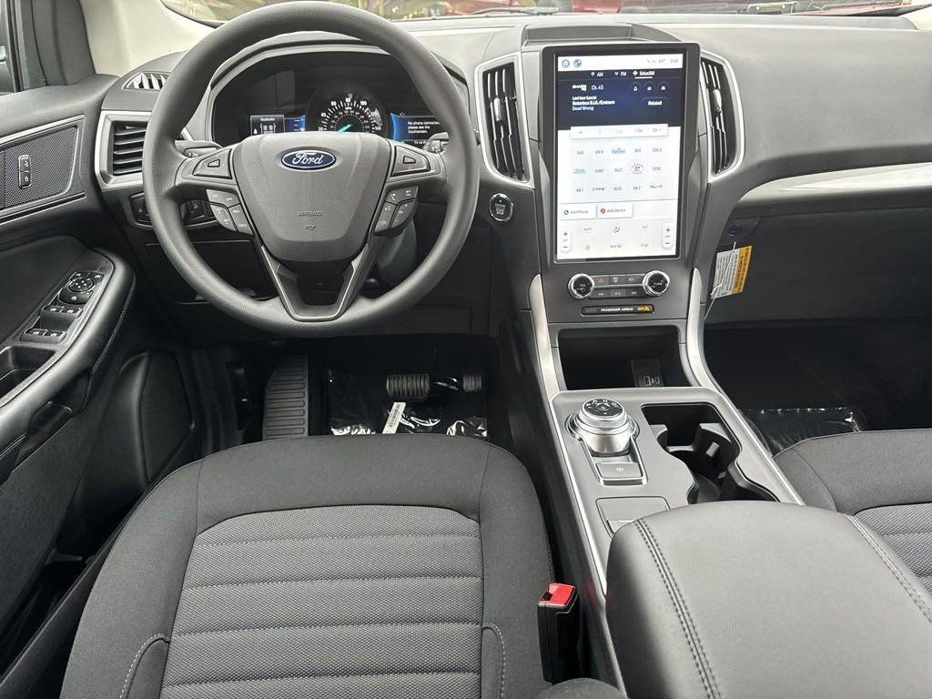new 2024 Ford Edge car, priced at $32,400