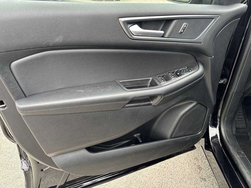 new 2024 Ford Edge car, priced at $32,900