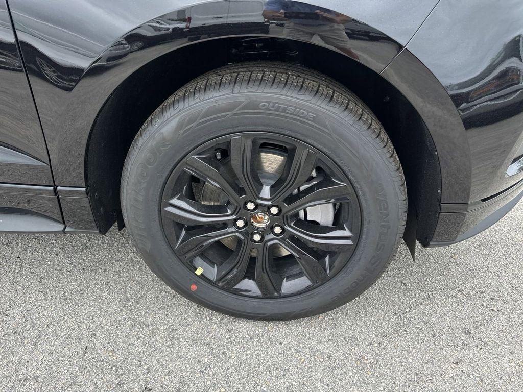 new 2024 Ford Edge car, priced at $32,900