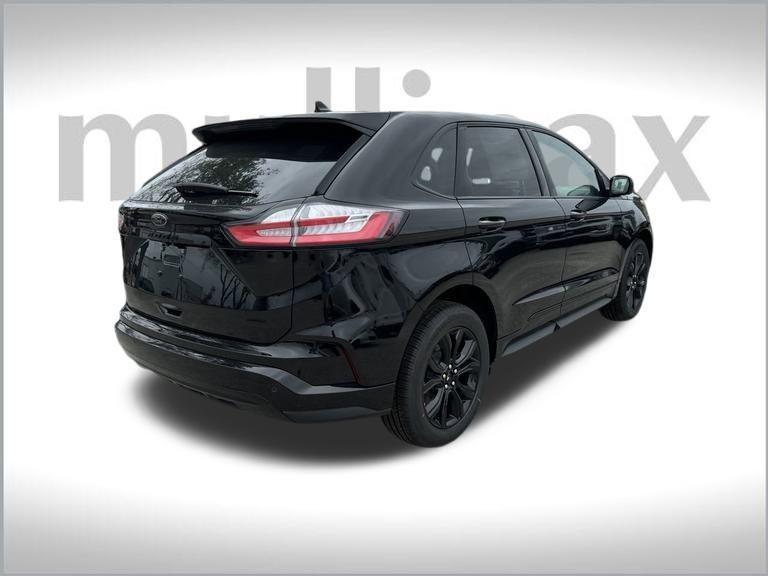 new 2024 Ford Edge car, priced at $32,900