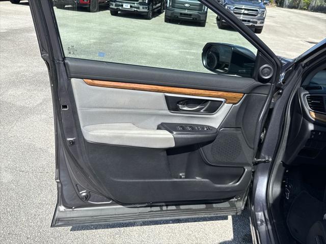 used 2017 Honda CR-V car, priced at $15,900