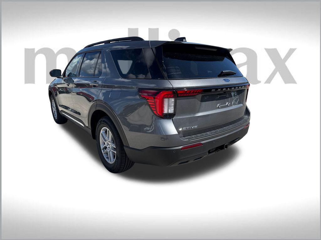 new 2025 Ford Explorer car, priced at $39,055