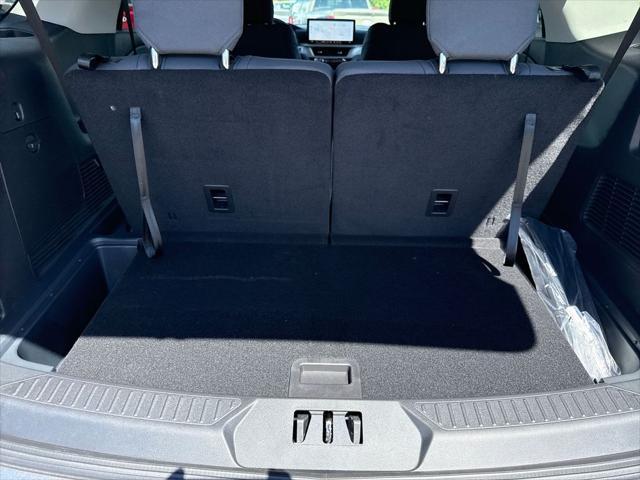 new 2025 Ford Explorer car, priced at $39,055