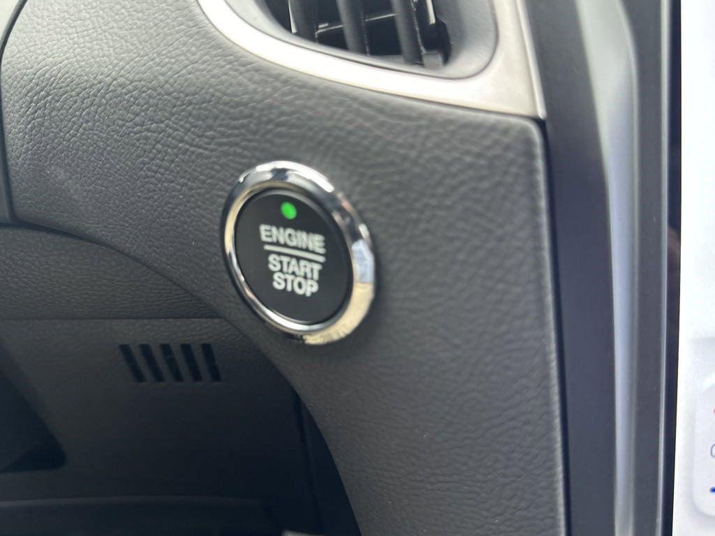 new 2024 Ford Edge car, priced at $32,900