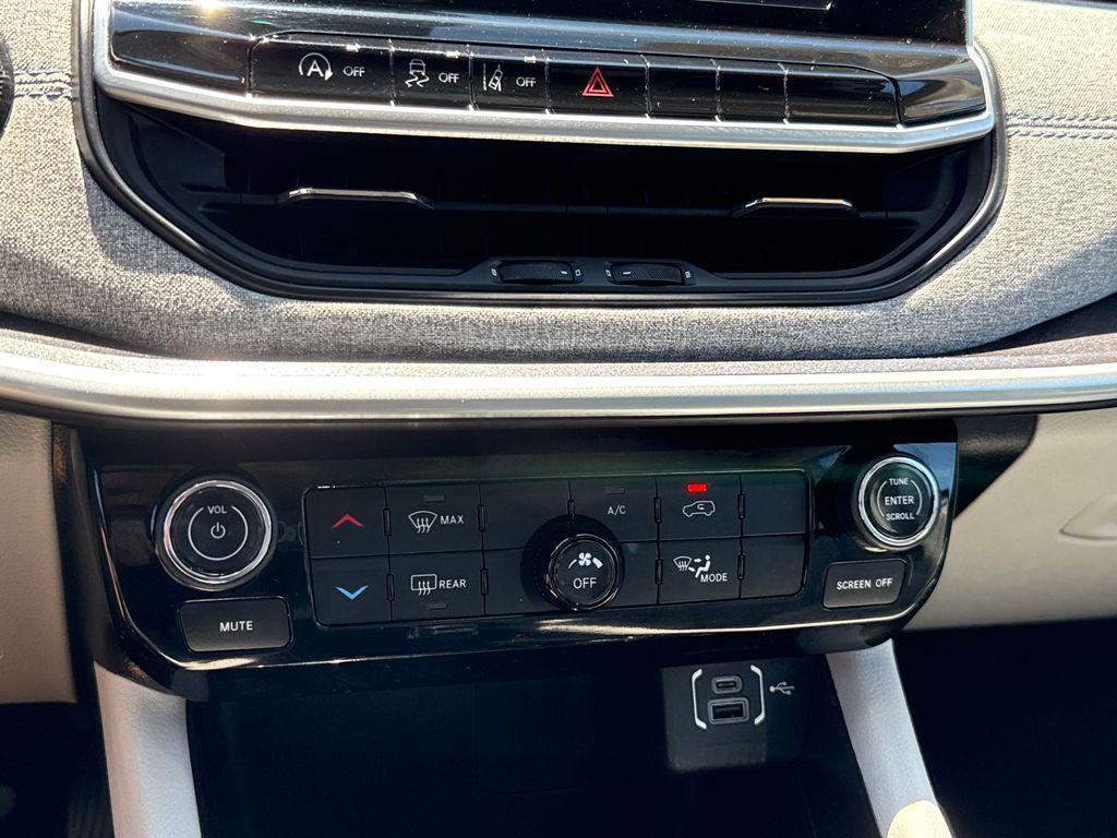 used 2022 Jeep Compass car, priced at $17,900