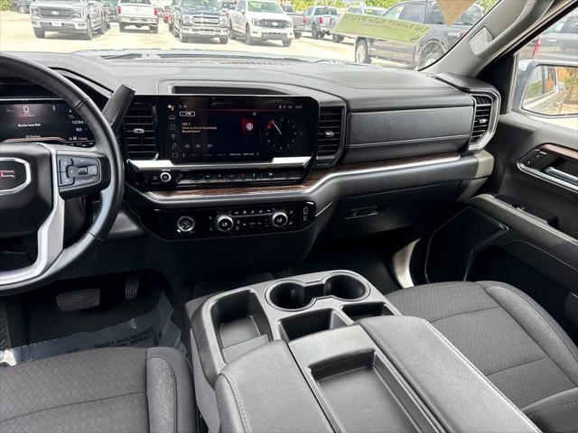 used 2024 GMC Sierra 1500 car, priced at $41,900