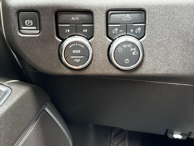 used 2024 GMC Sierra 1500 car, priced at $41,900