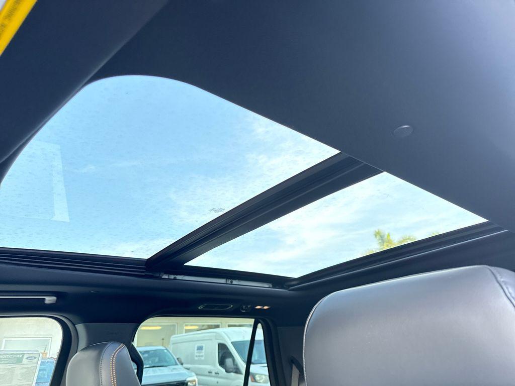 new 2025 Ford Expedition car, priced at $81,364
