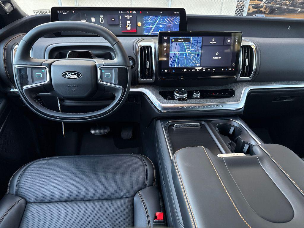 new 2025 Ford Expedition car, priced at $81,364