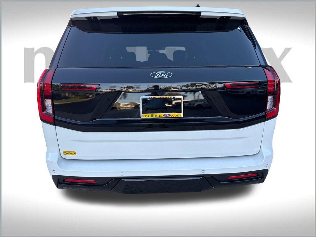 new 2025 Ford Expedition car, priced at $81,364