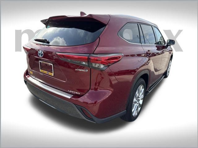 used 2023 Toyota Highlander Hybrid car, priced at $43,900