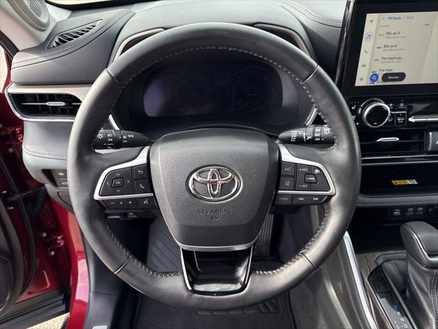 used 2023 Toyota Highlander Hybrid car, priced at $45,900
