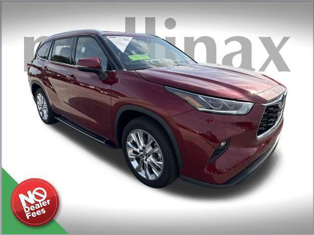 used 2023 Toyota Highlander Hybrid car, priced at $45,900