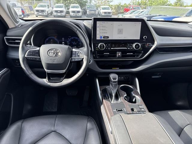 used 2023 Toyota Highlander Hybrid car, priced at $45,900