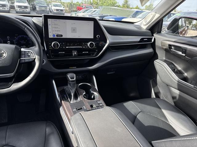 used 2023 Toyota Highlander Hybrid car, priced at $45,900