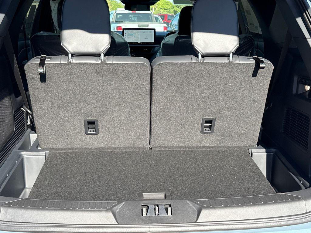 new 2025 Ford Explorer car, priced at $54,404