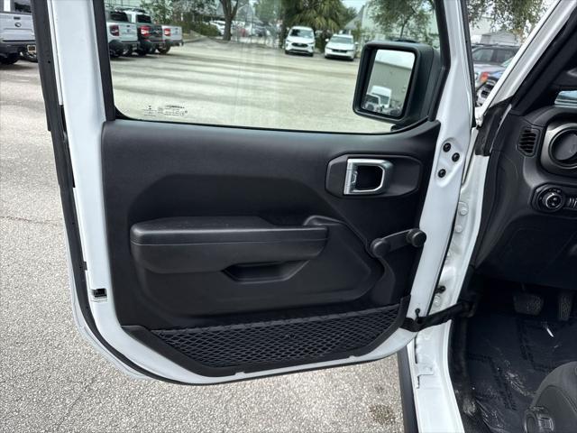 used 2022 Jeep Gladiator car, priced at $30,901
