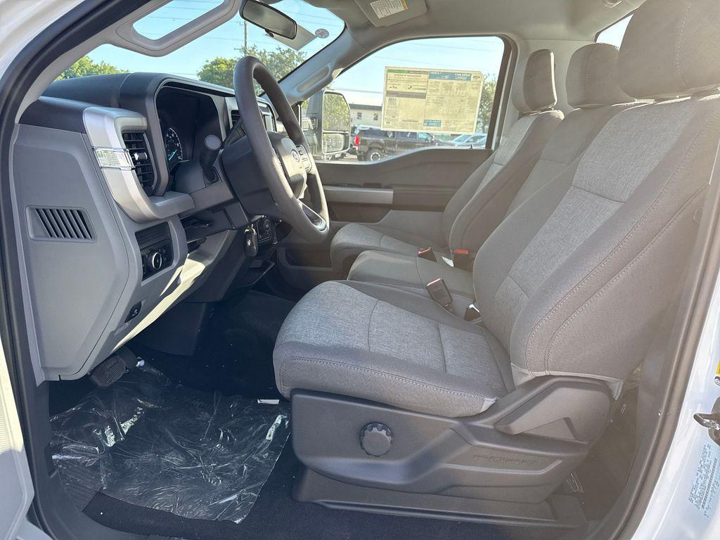 new 2025 Ford F-350 car, priced at $52,458