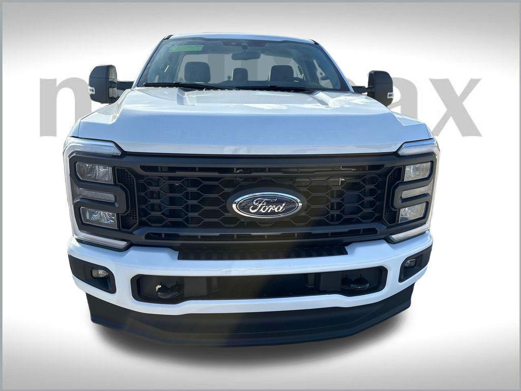 new 2025 Ford F-350 car, priced at $52,458