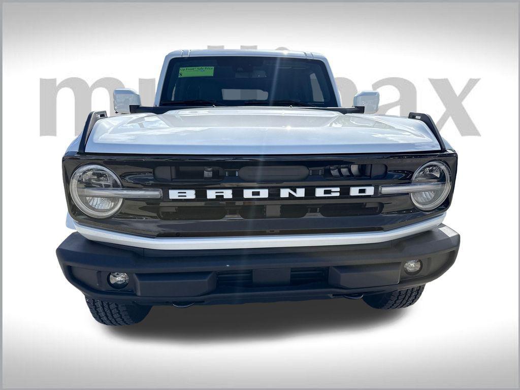 new 2025 Ford Bronco car, priced at $49,977