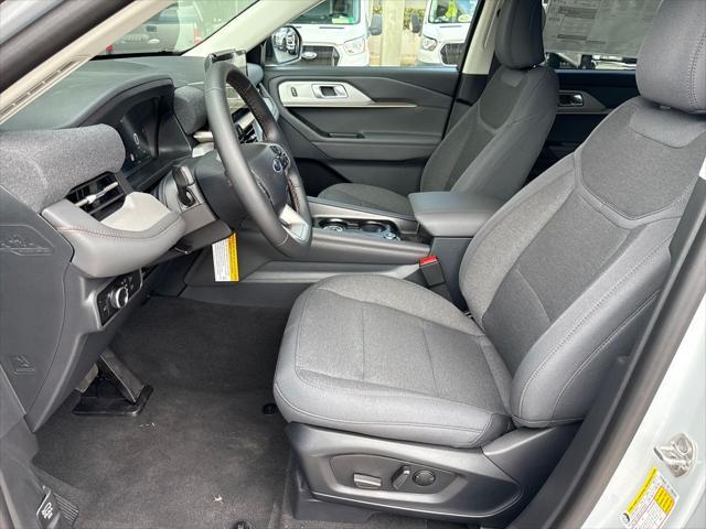 new 2025 Ford Explorer car, priced at $38,543