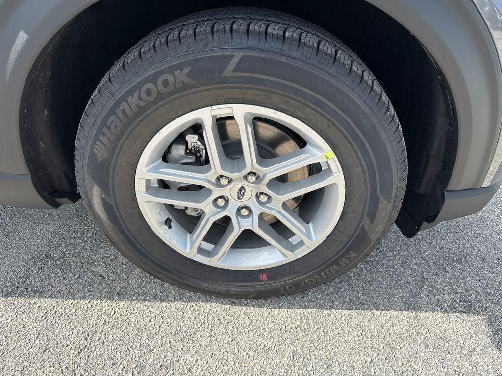 new 2025 Ford Explorer car, priced at $39,410