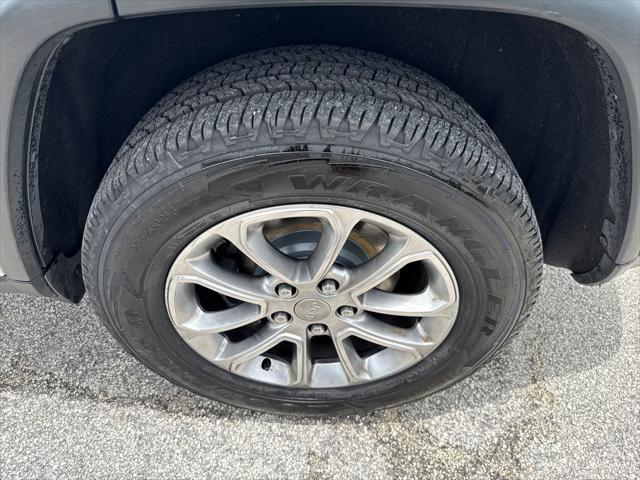 used 2015 Jeep Grand Cherokee car, priced at $12,901