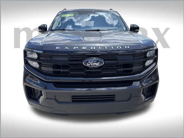 new 2025 Ford Expedition Max car, priced at $70,053