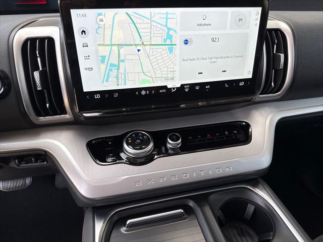 new 2025 Ford Expedition Max car, priced at $70,053
