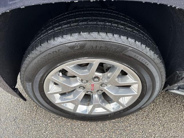 used 2018 GMC Yukon car, priced at $27,900