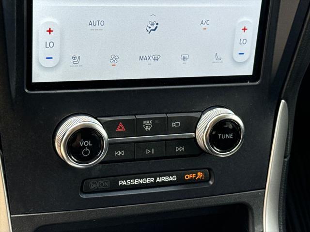 used 2023 Ford Edge car, priced at $29,900