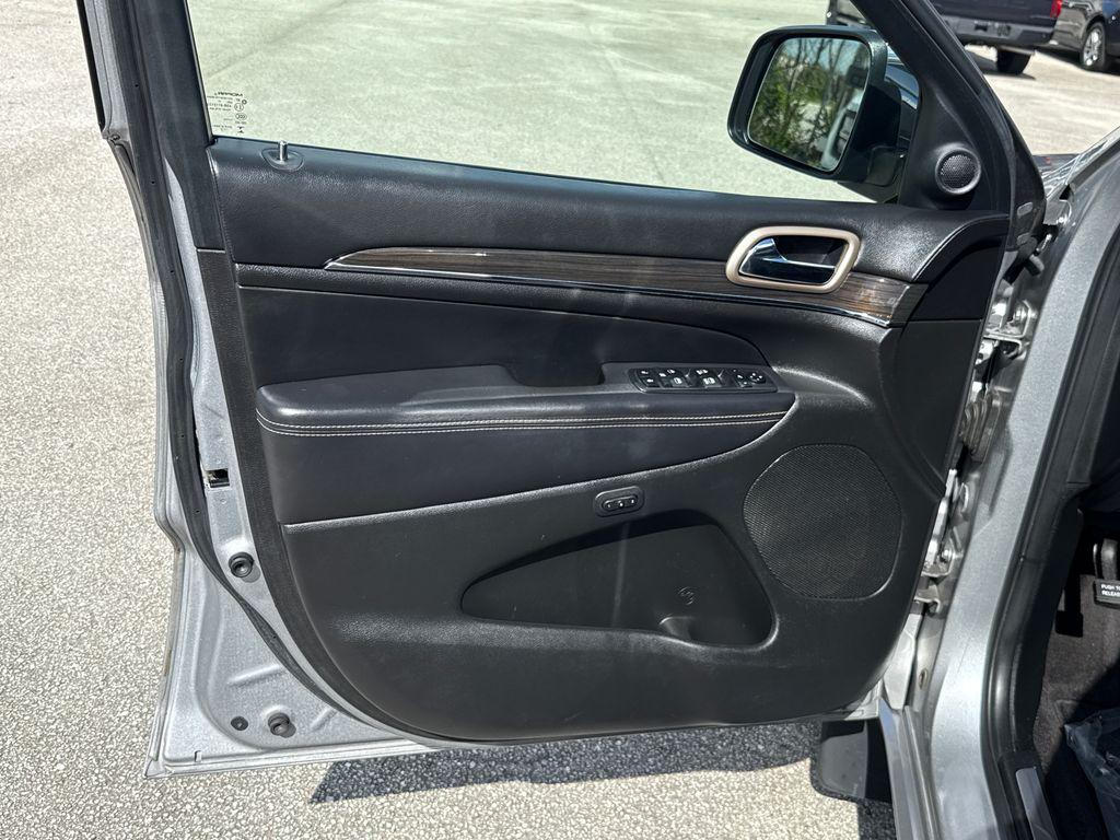 used 2017 Jeep Grand Cherokee car, priced at $16,900