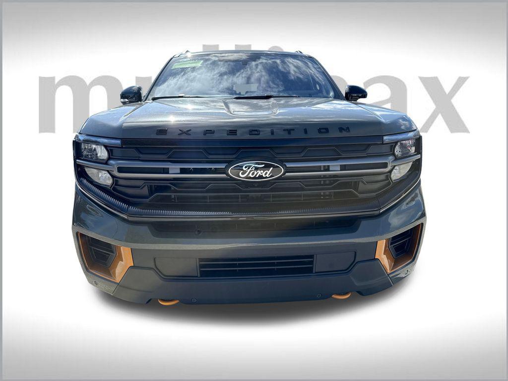 new 2025 Ford Expedition car, priced at $81,418