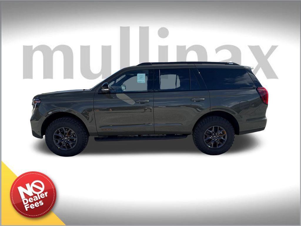 new 2025 Ford Expedition car, priced at $81,418