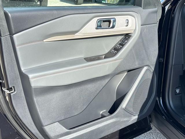 new 2025 Ford Explorer car, priced at $38,543