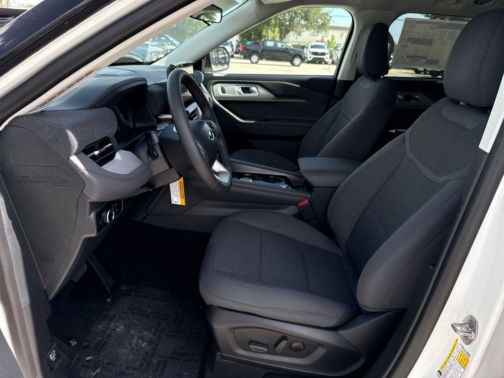 new 2025 Ford Explorer car, priced at $40,157