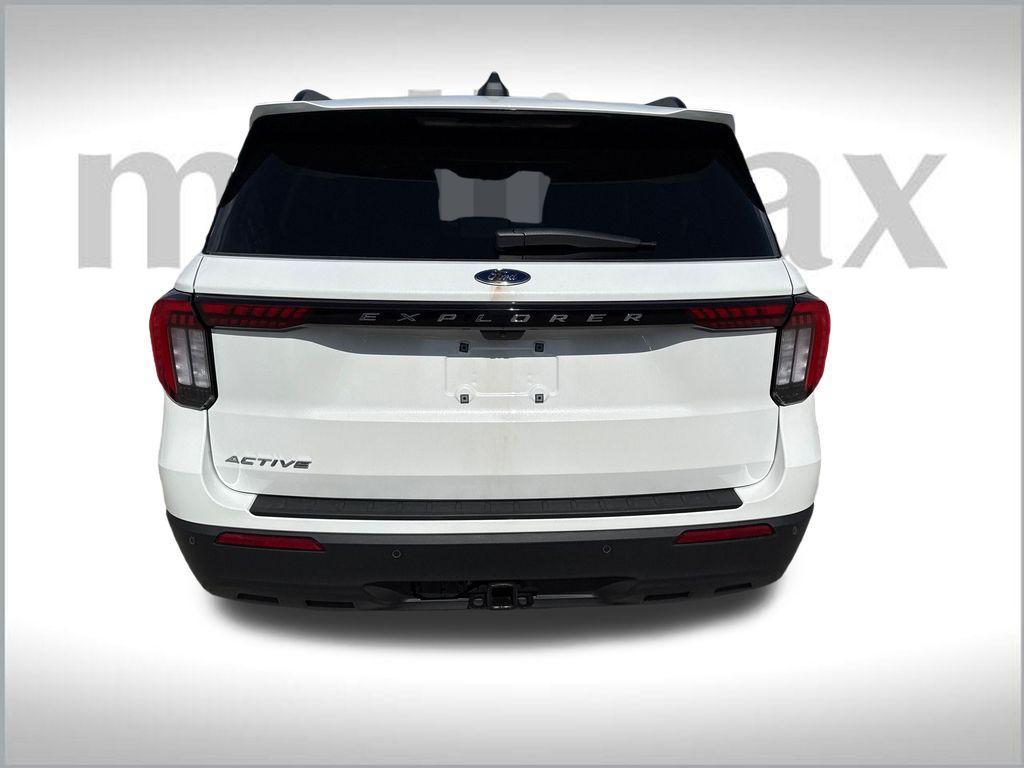 new 2025 Ford Explorer car, priced at $40,157