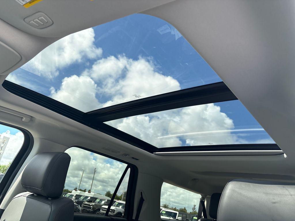 new 2025 Ford Expedition Max car, priced at $70,200