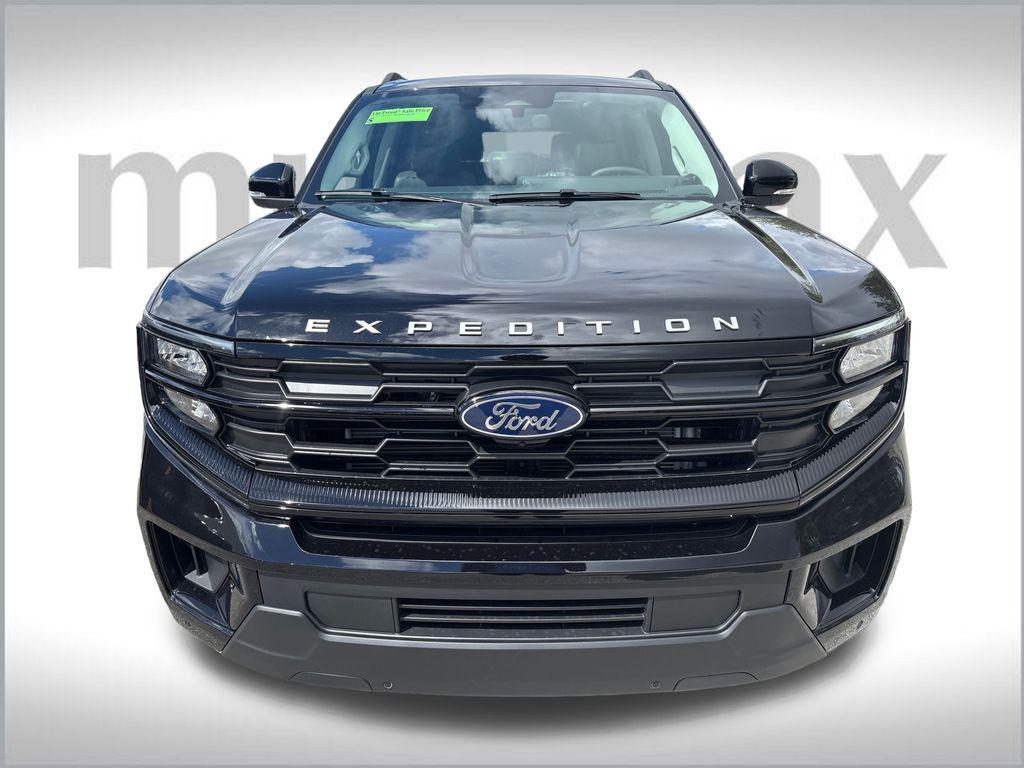 new 2025 Ford Expedition Max car, priced at $70,200