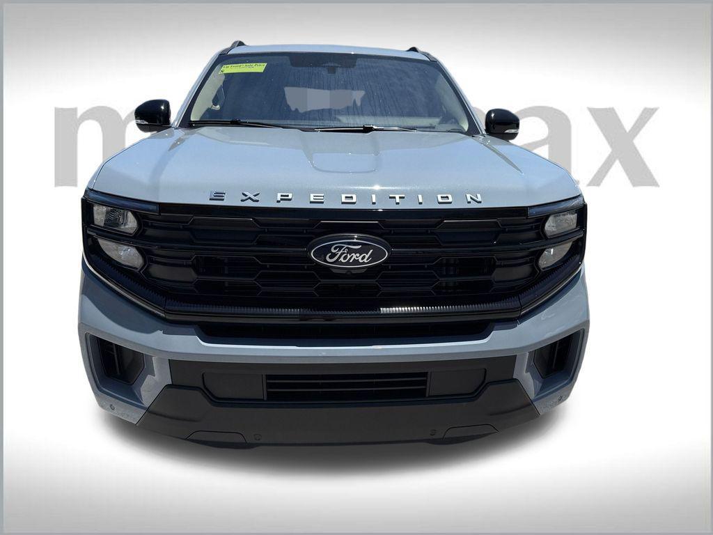 new 2025 Ford Expedition car, priced at $67,632