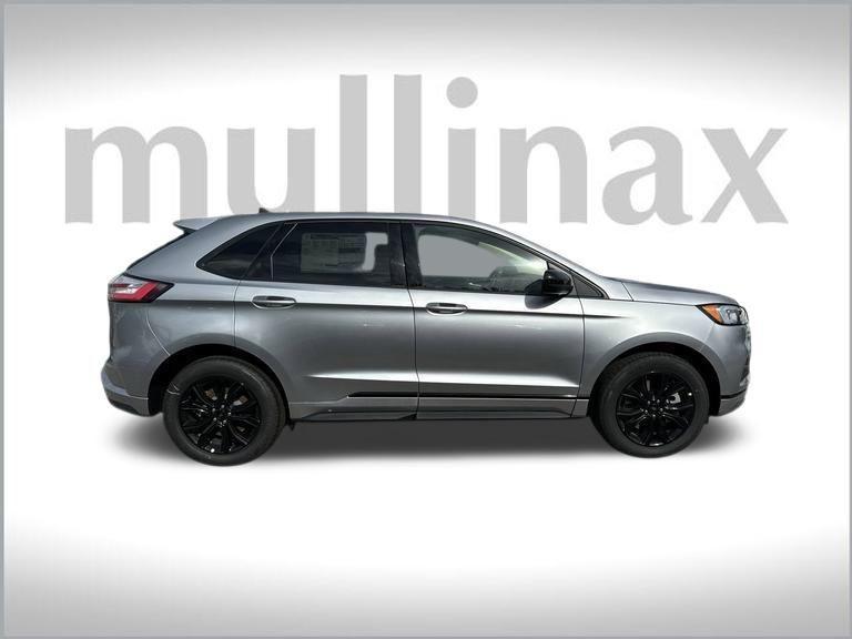 new 2024 Ford Edge car, priced at $32,900