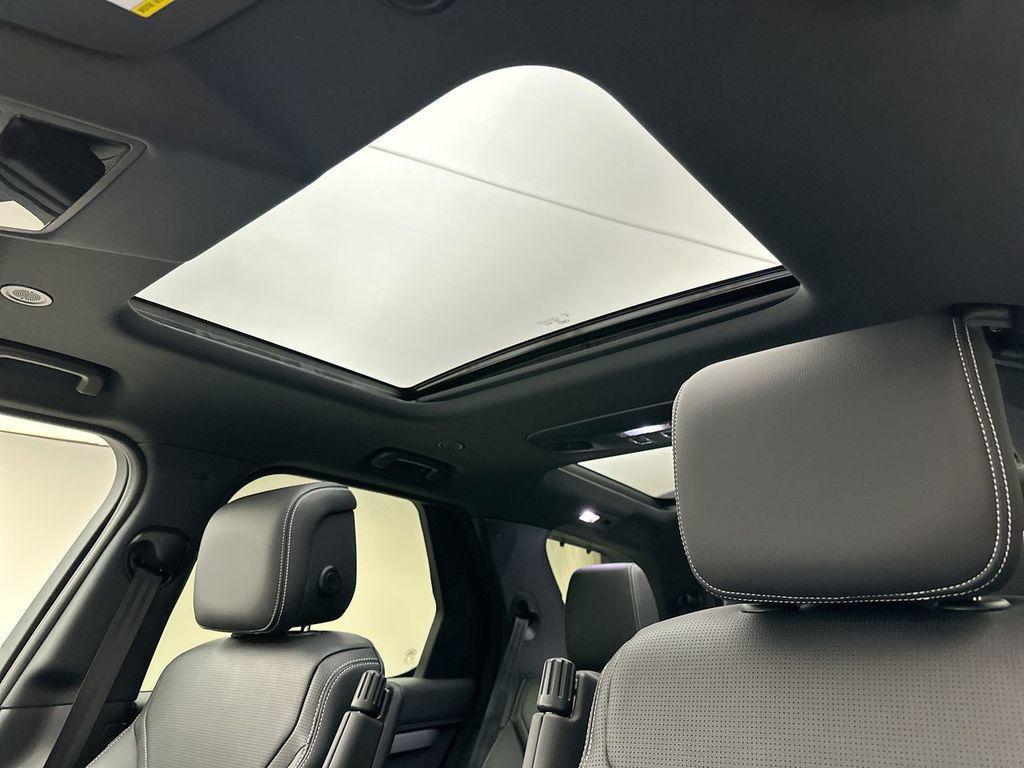 new 2026 Land Rover Discovery car, priced at $78,731