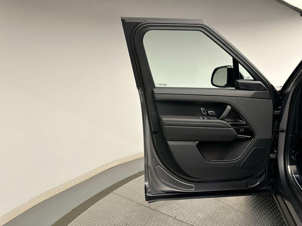 new 2025 Land Rover Range Rover Sport car, priced at $94,190