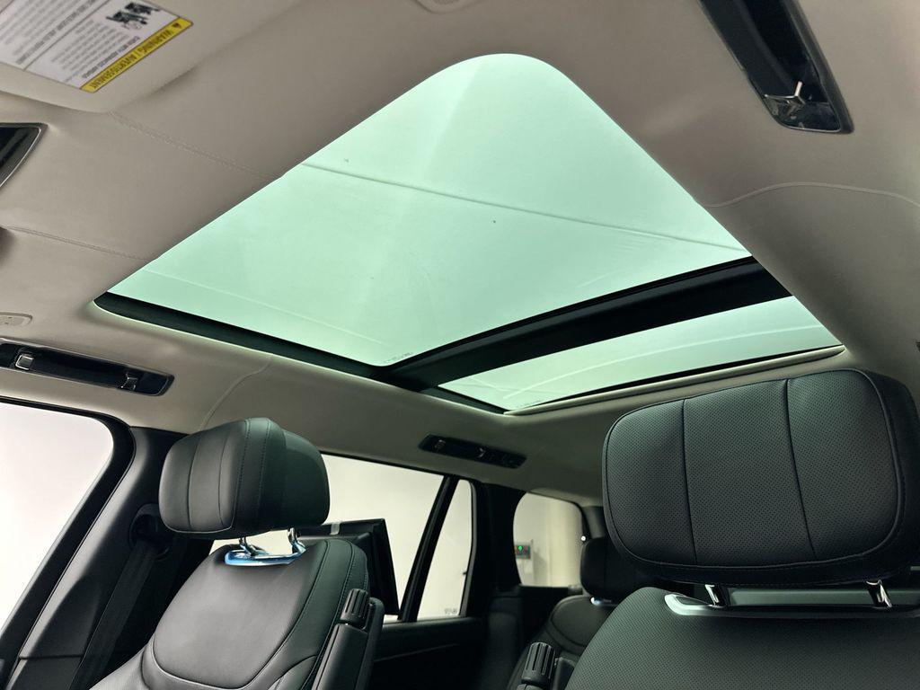 new 2025 Land Rover Range Rover car, priced at $194,405